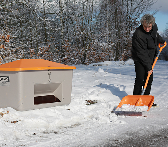 CEMO GFK Schneeschaufel und Streugutbehälter